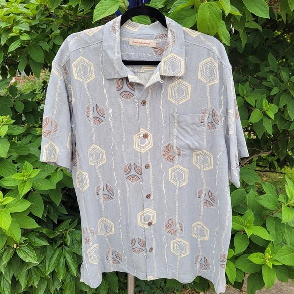 Tommy Bahama Blue-Gray Geometric Silk Shirt size Large - Picture 1 of 15